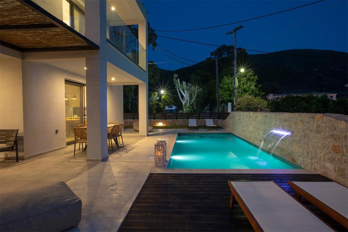 Seascape Villas Vassiliki - Beachfront Villas Bagian luar foto