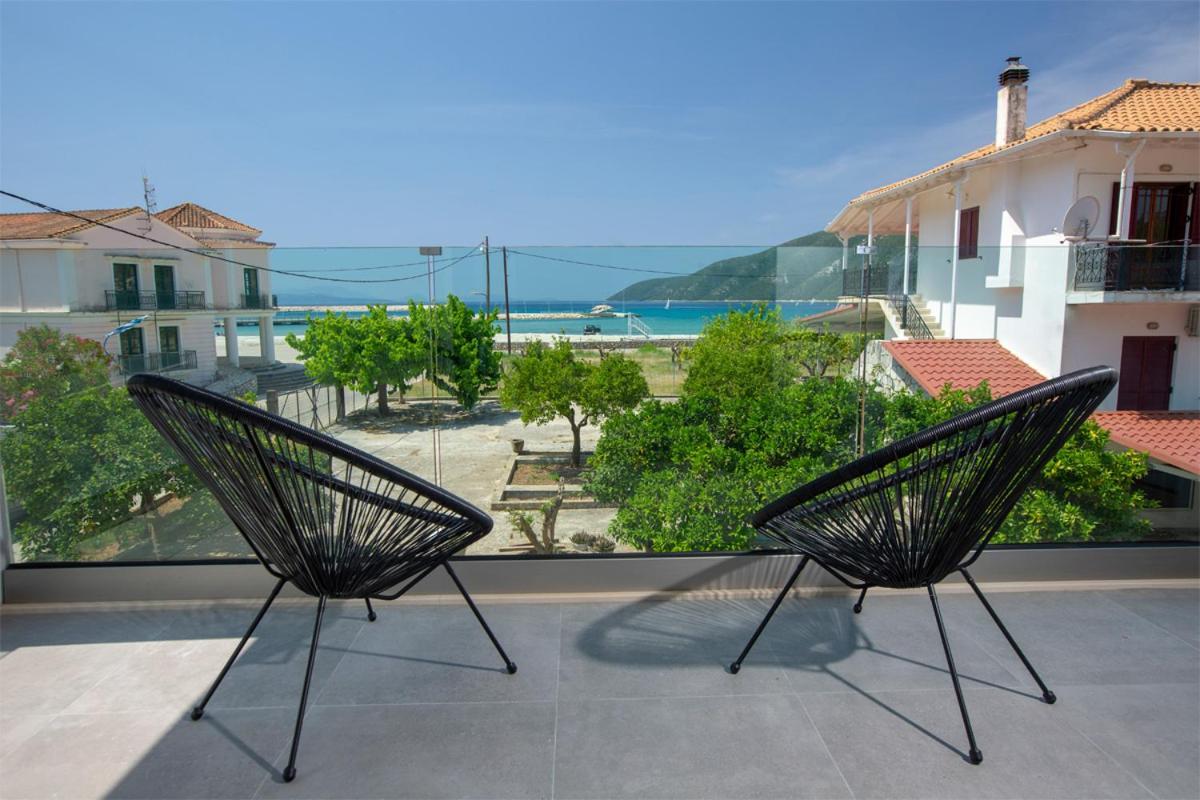 Seascape Villas Vassiliki - Beachfront Villas Bagian luar foto
