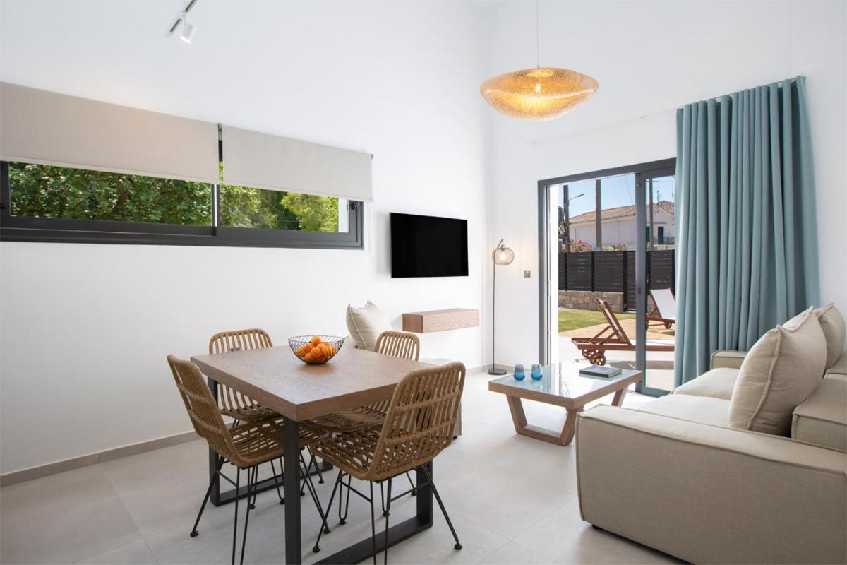 Seascape Villas Vassiliki - Beachfront Villas Bagian luar foto