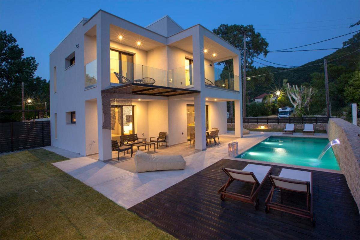 Seascape Villas Vassiliki - Beachfront Villas Bagian luar foto